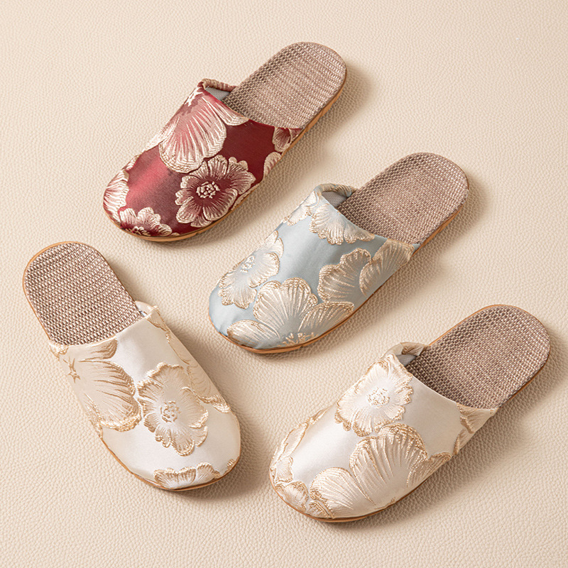 Шелковые элегантные тапочки-мю – обзор и цена Mule Slip On