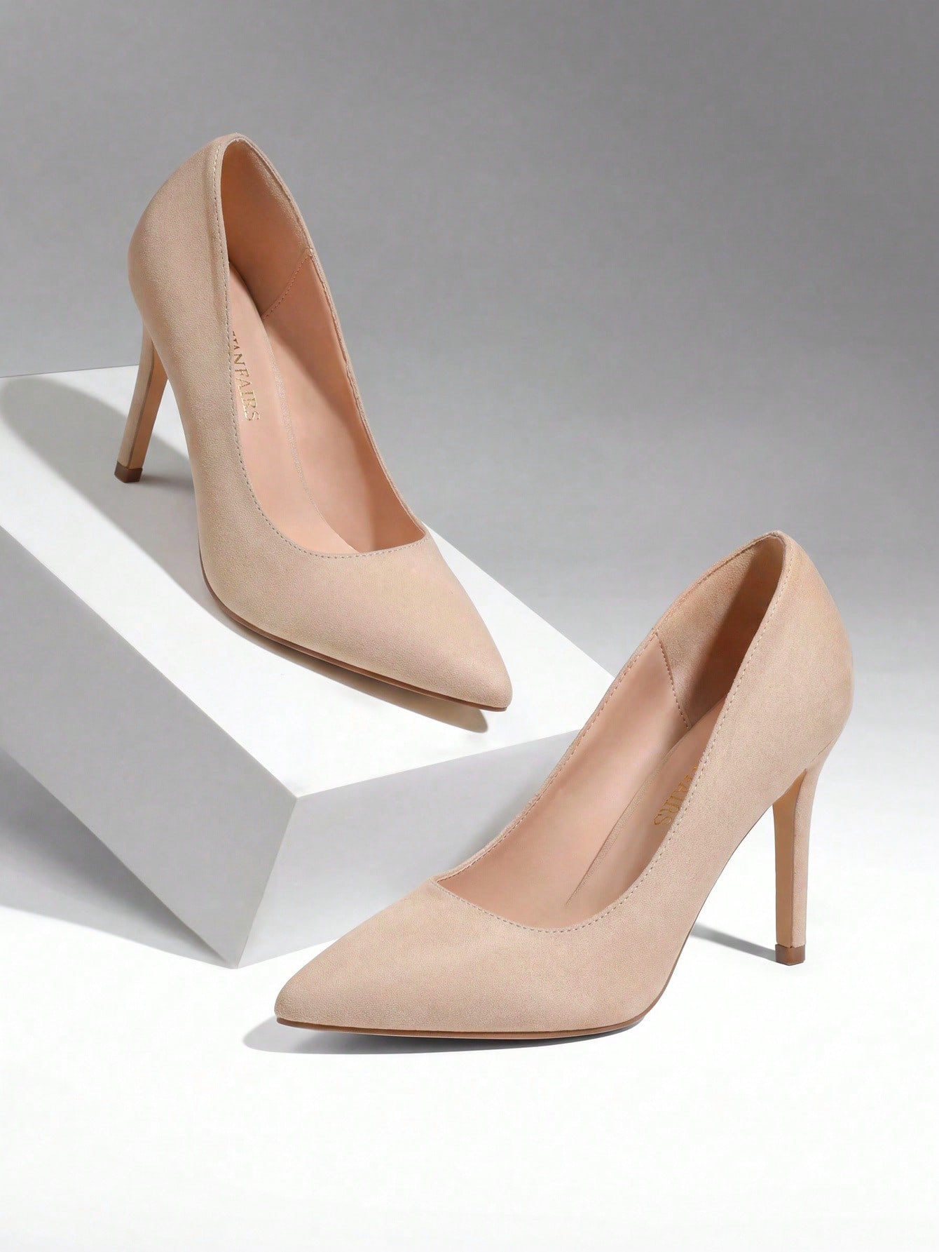 Женские туфли на высоком каблу – обзор и цена Court Heel Pointed